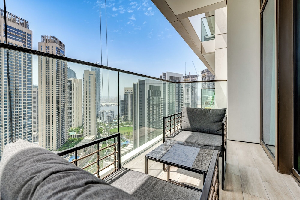PVH - 1BR Sea View - Palace Residence
