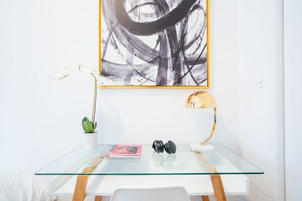 1435 UES Apartment