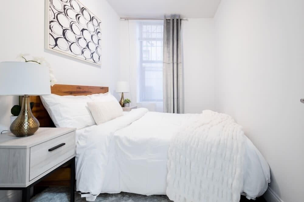 1435 UES Apartment