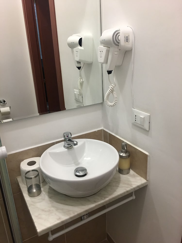 Damiani & Sister Guest House