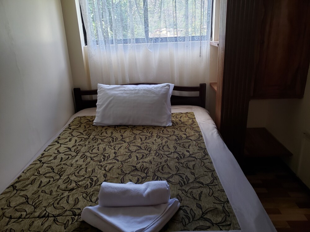 Hostal Monte Real