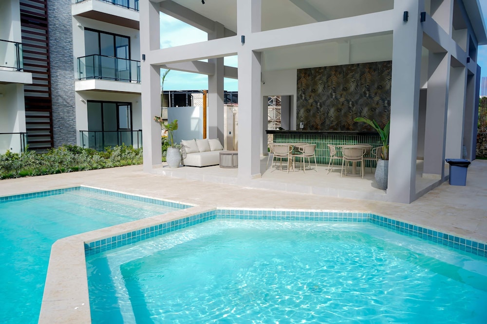 NOK Spectacular 1 BR by Vistacana Rentals