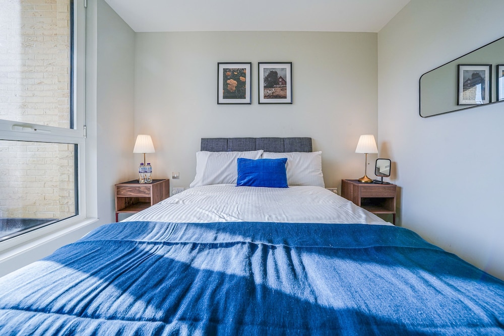 Central London Stay in Vauxhall With Balcony