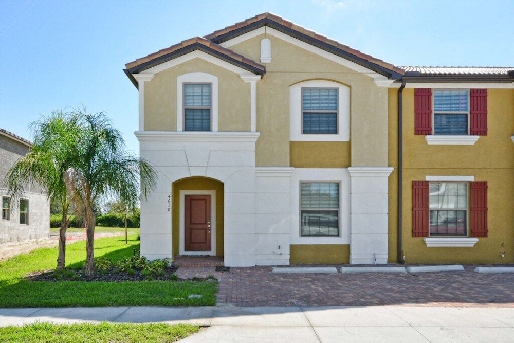 Solterra - 5 Bedrooms Townhome W/spashpool-7041sr Townhouse by Redawning - Image 1