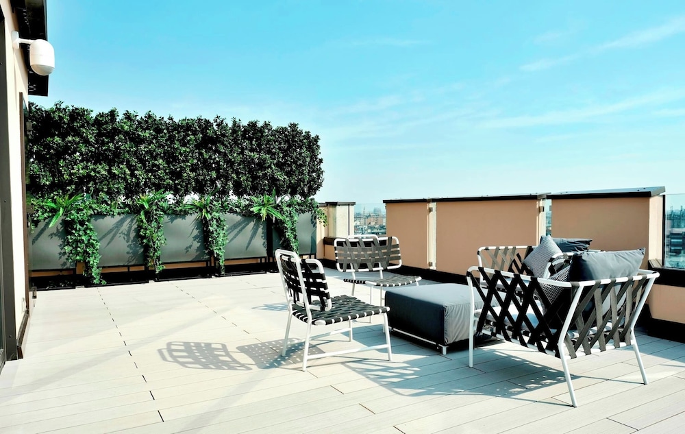 San Babila Central Tower by Rentopolis - High-end 1bdr with panoramic terrace overlooking Duomo