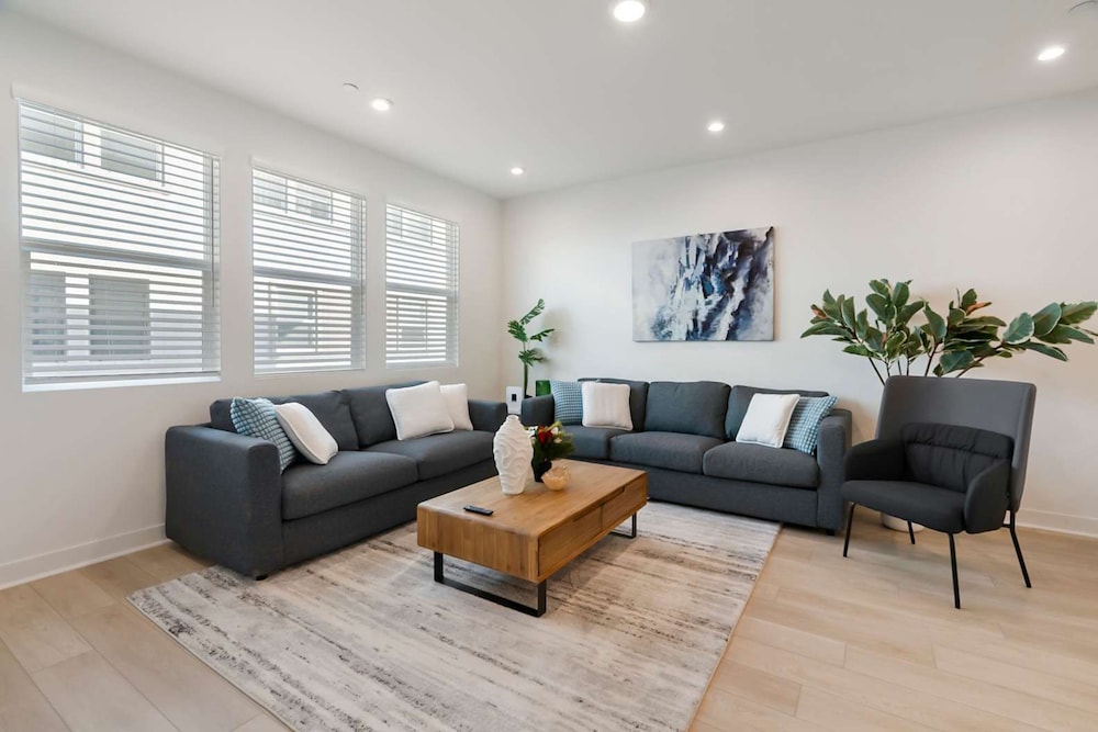 Newly Constructed 4 Bedroom