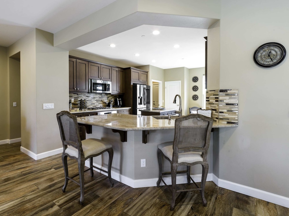 Paso Fino at the Polo Club 2 Bdrm 2 Bath w Pool
