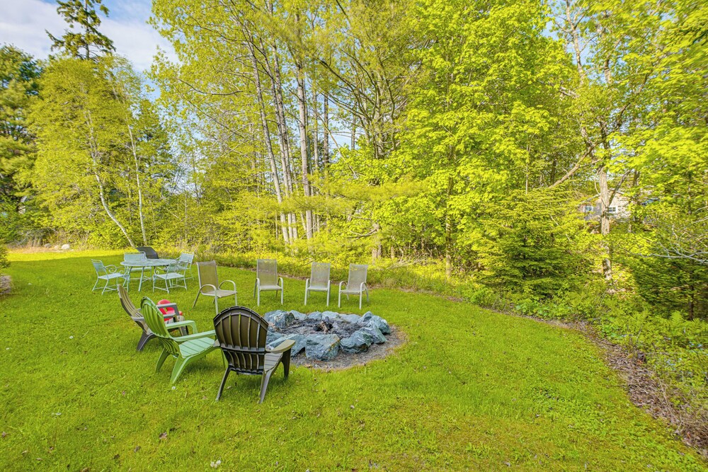 1 Mi to Acadia National Park: Spacious Retreat!