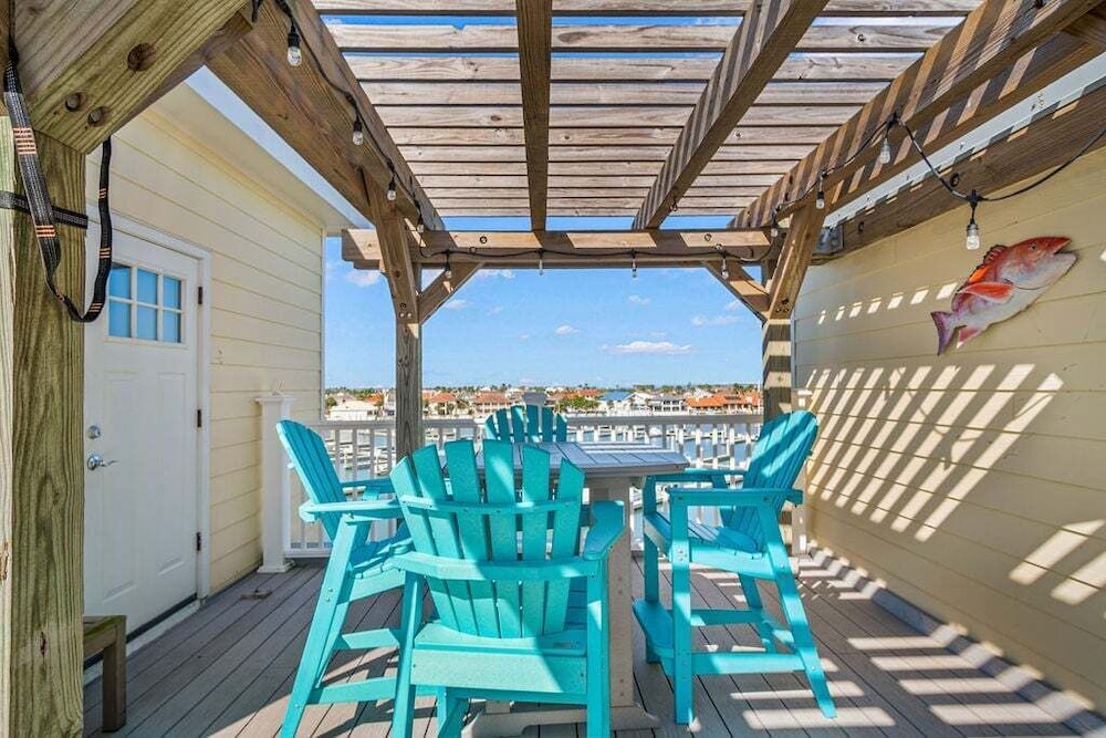 Shorely A Good Time - Water Views! Roof Top Hot Tub!