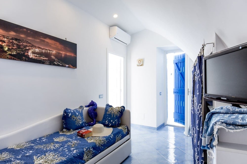 Blue Angels Relais