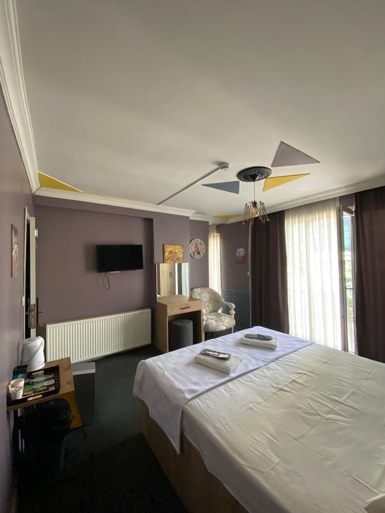 Retro Suites