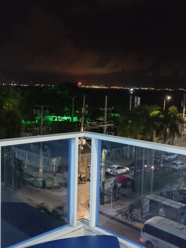 Apartamento AL1-LM Cerca al mar con Aire
