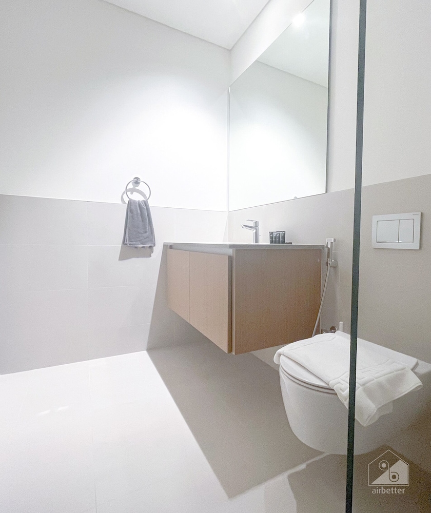 Creek Beach Dubai to Stunning 2B Apt with Balcony in Dubai Creek Harbour
