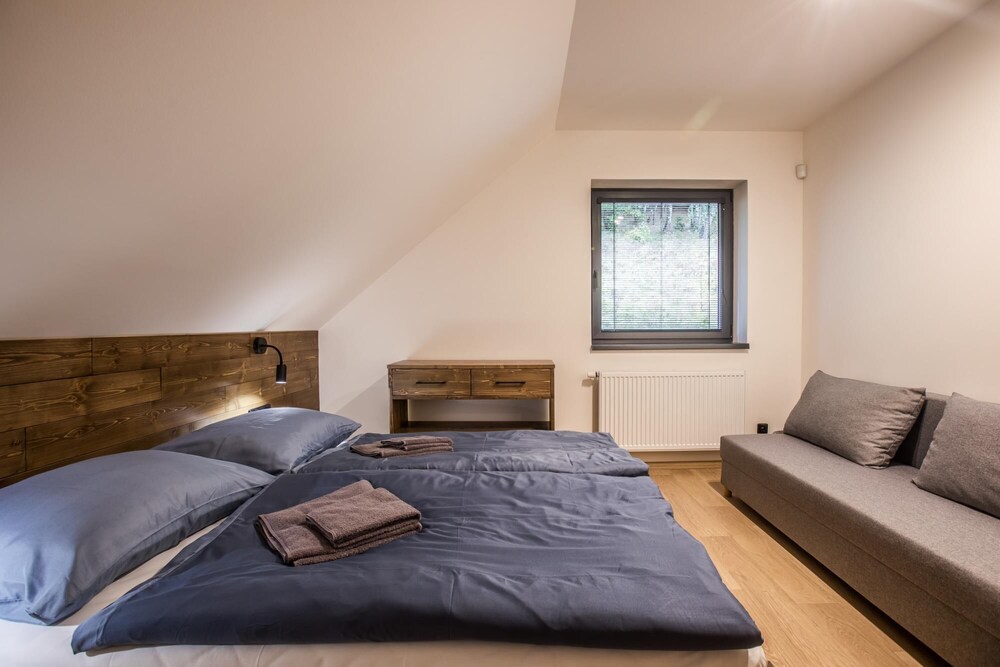 Mountain Chalet Lbh027