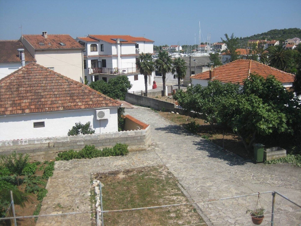 Apartments Paula - One Bedroom Apartment With Terrace 1 view 3
