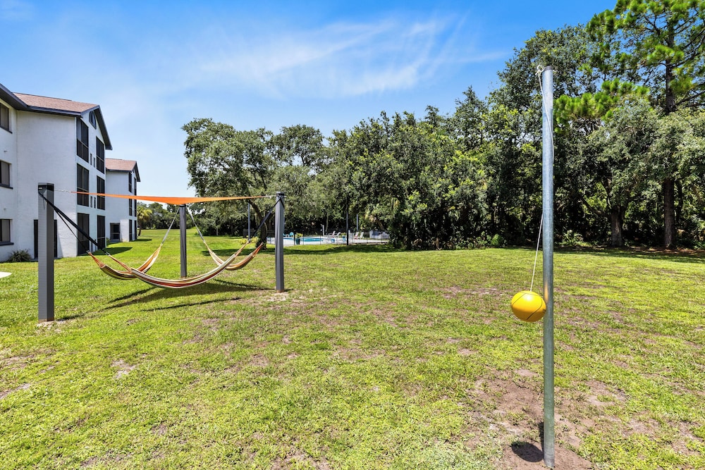 Oasis Apartment Homes