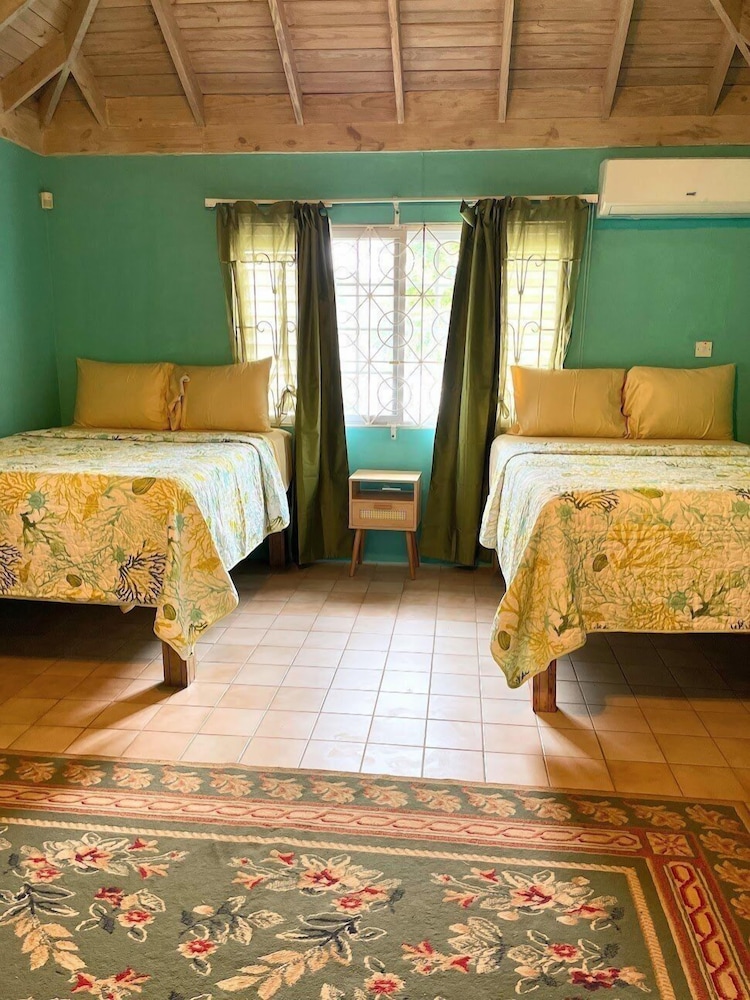 Ironshore Sugarmill Villa W Private Pool 6 Bedroom Villa