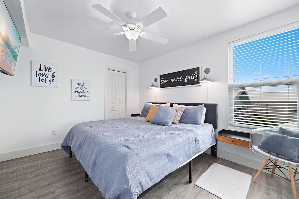 Pipedreams 333 W 4 Bedroom Home