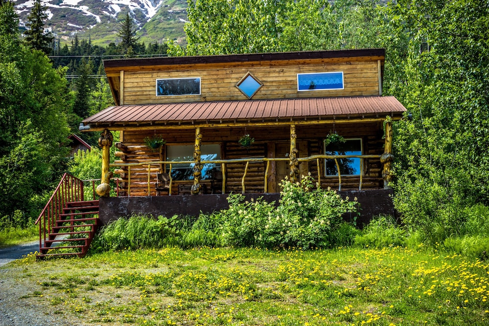 Midnight Sun Log Cabins