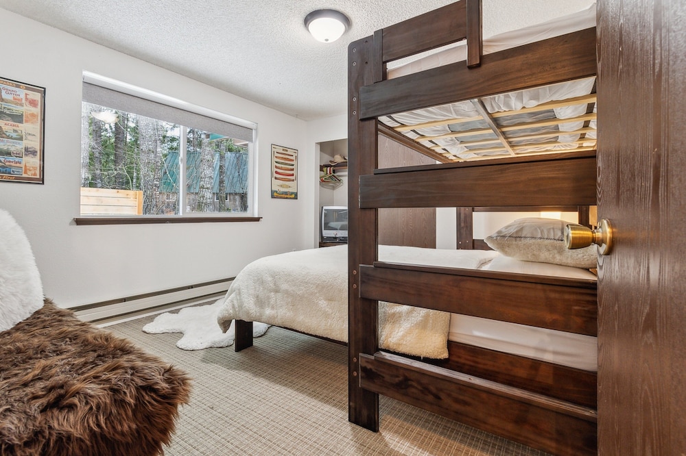 Packshack - Cozy Ski Cabin Mins From White Pass 2 Bedroom Home