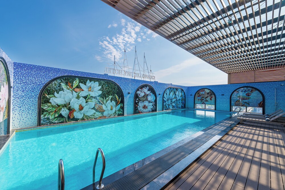 Grand Luxury Hotel Ninh Chu
