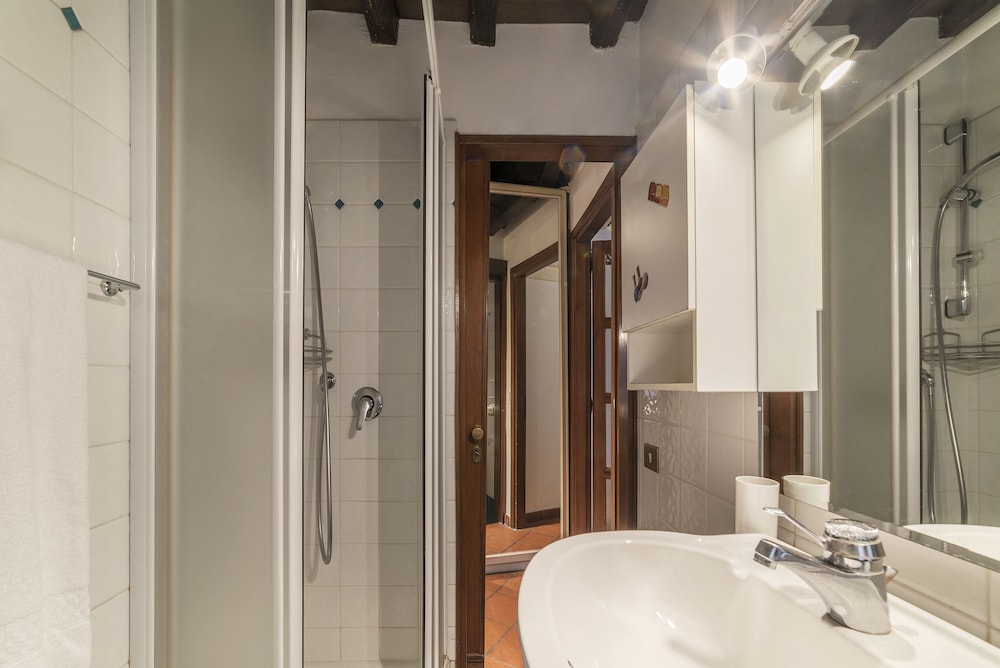 Stylish Flat Domus Aurea