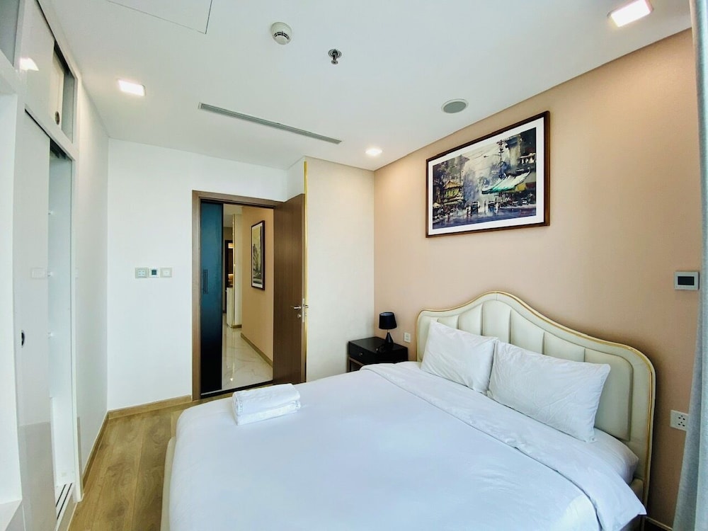 Serenity Serviced Apartments-Landmark 81