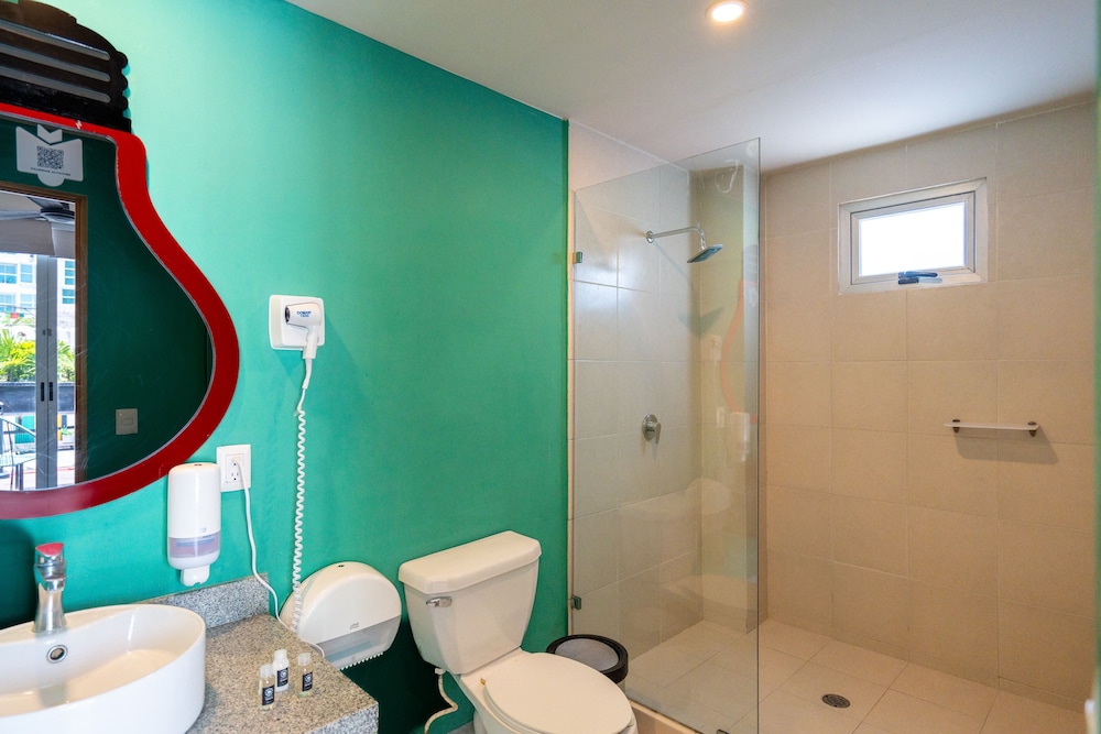 Mayan Monkey Cancun | Social Hotel