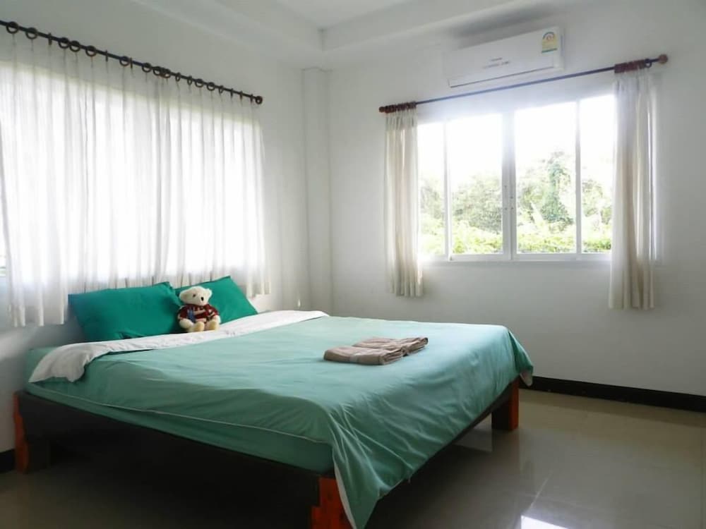 Cha-am Pool Villa