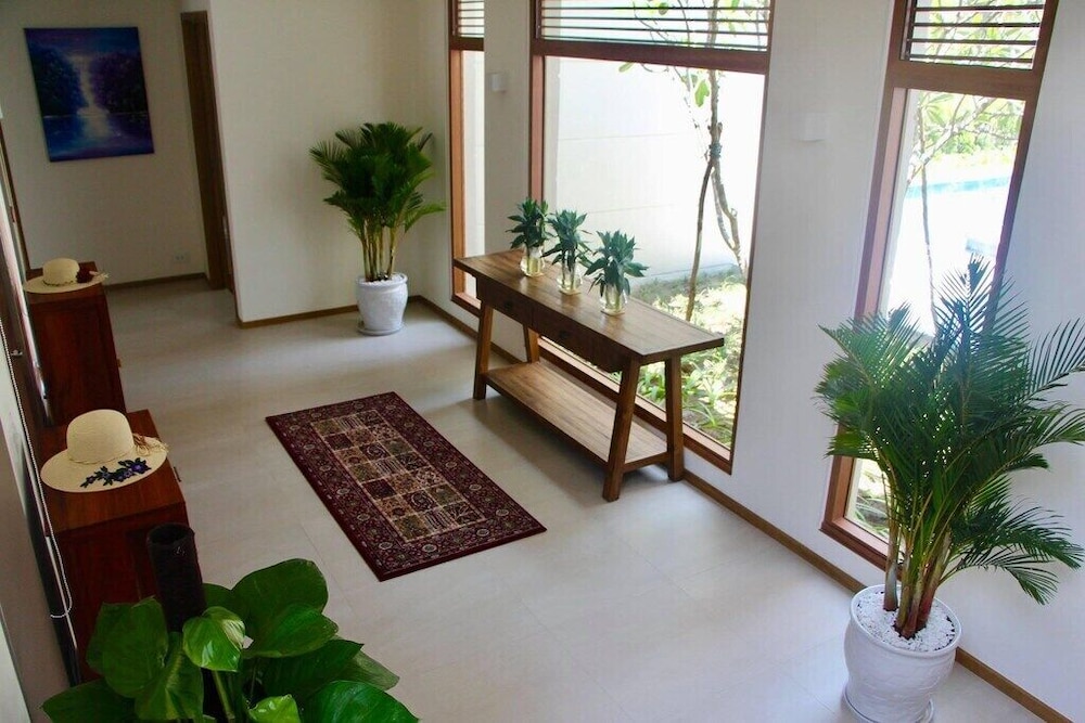 Ocean Villas Beach Resort