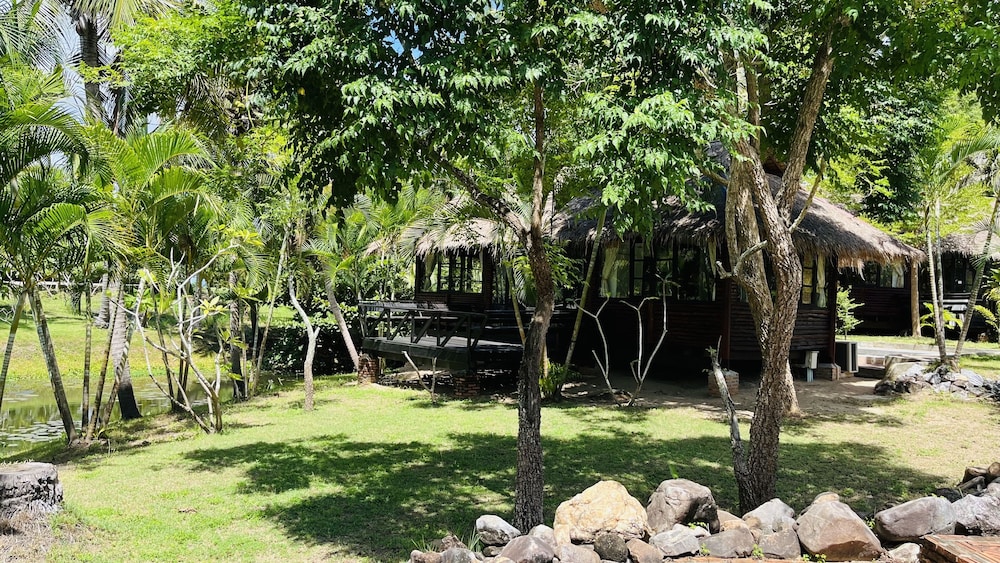 Suan Bankrut Beach Resort