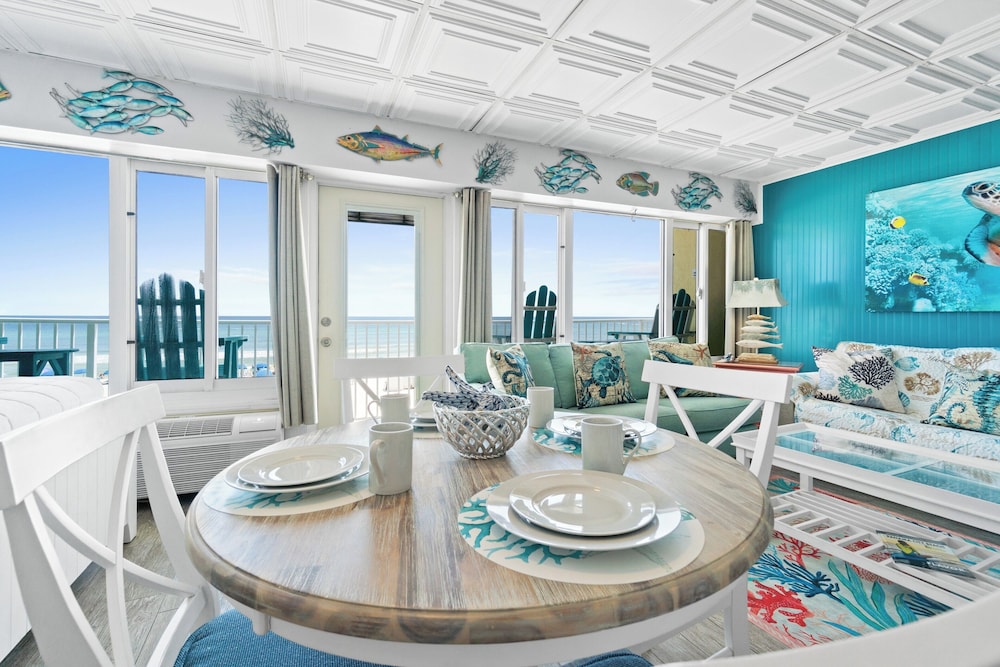 Continental by Book That Condo view 4