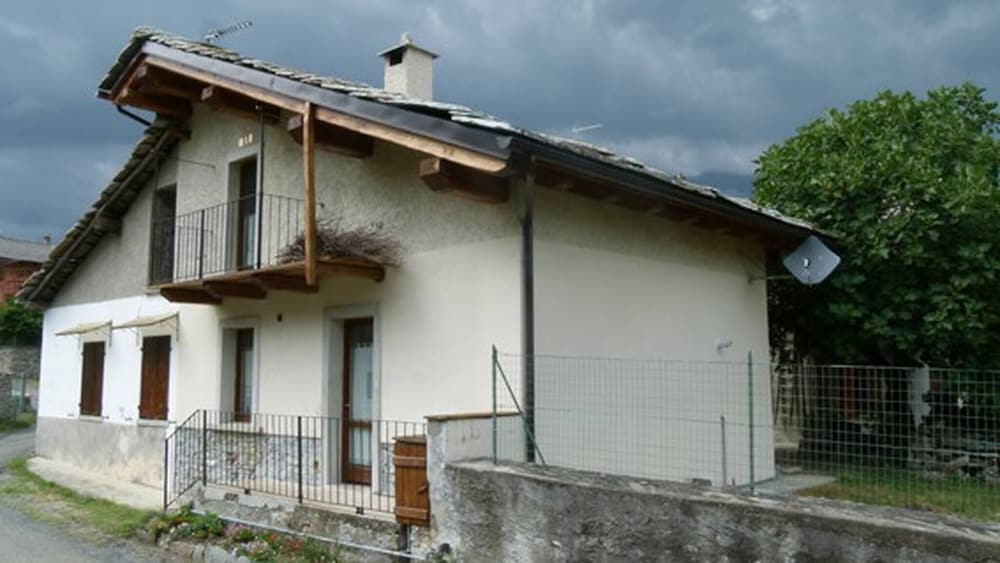 House Typical Of The Susa Valley view 3
