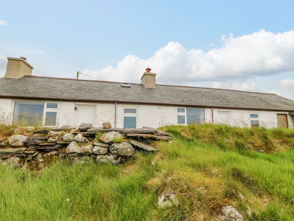 Bryn Derwen