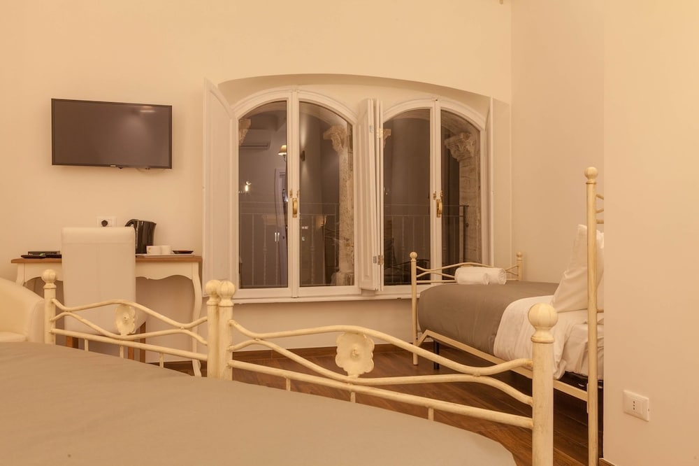 Donna Margherita Rome Suite & Rooms
