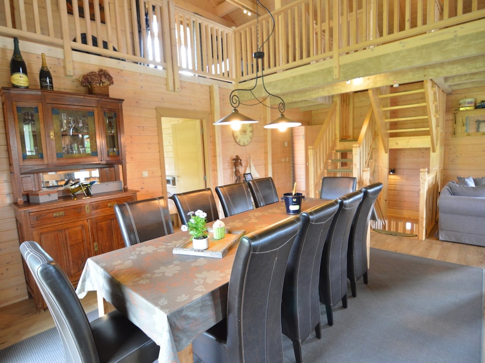 Photo 33