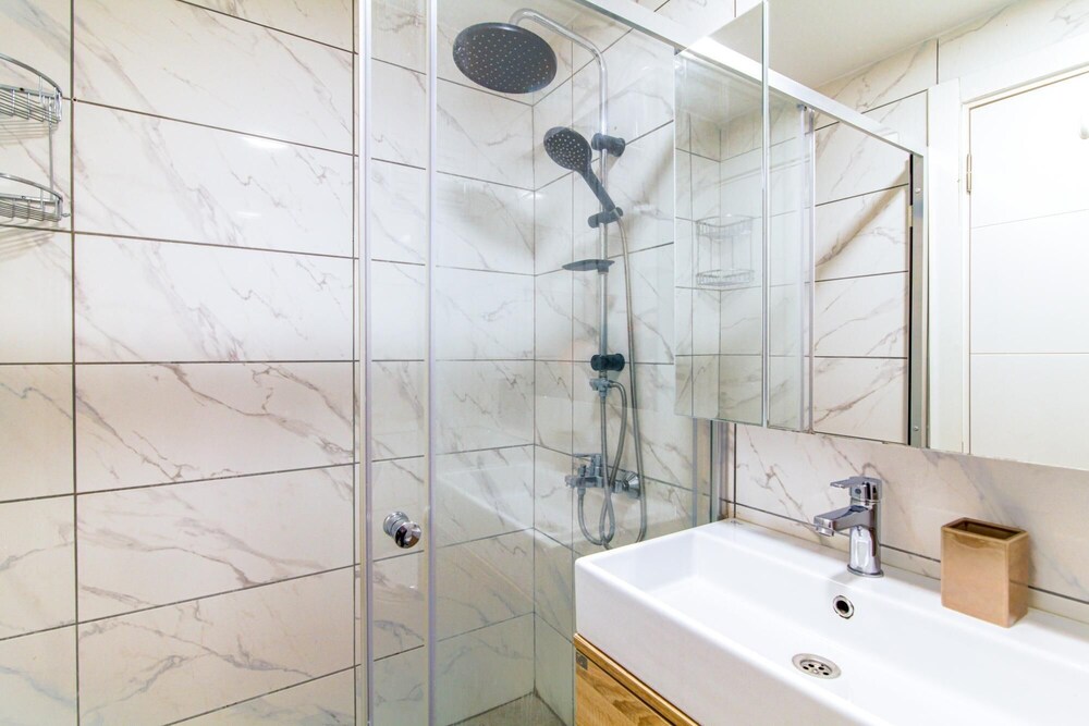 Central and Tastefully Designed Flat in Besiktas