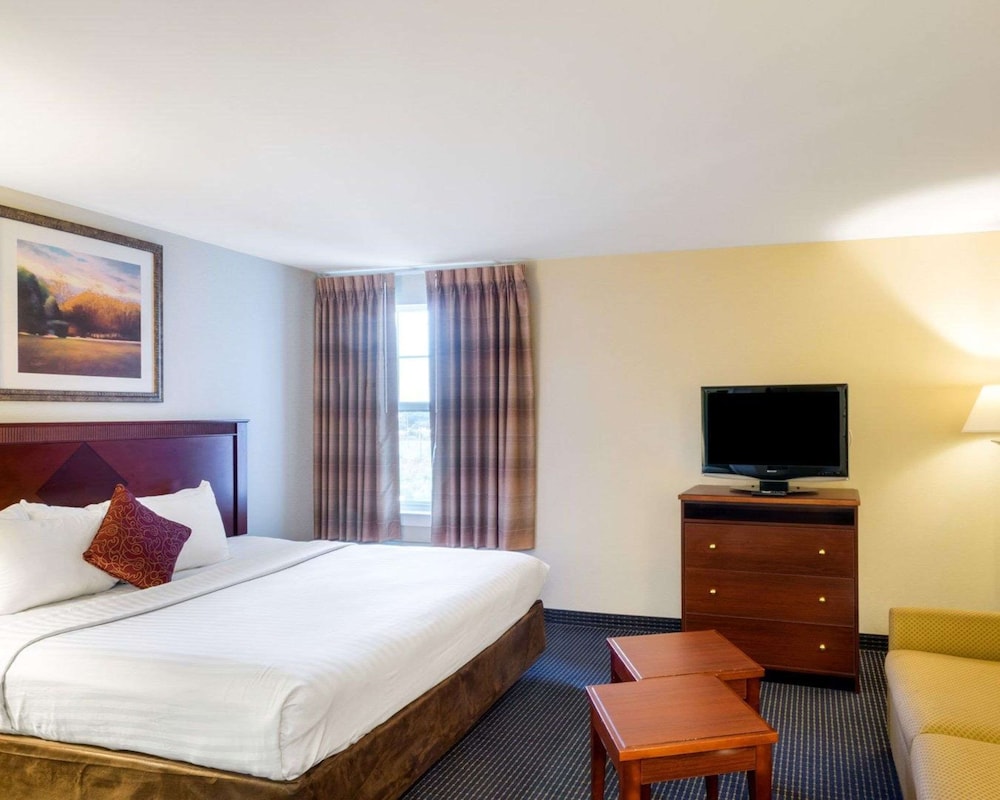 Dover Vacations - MainStay Suites Dover - Property Image 19