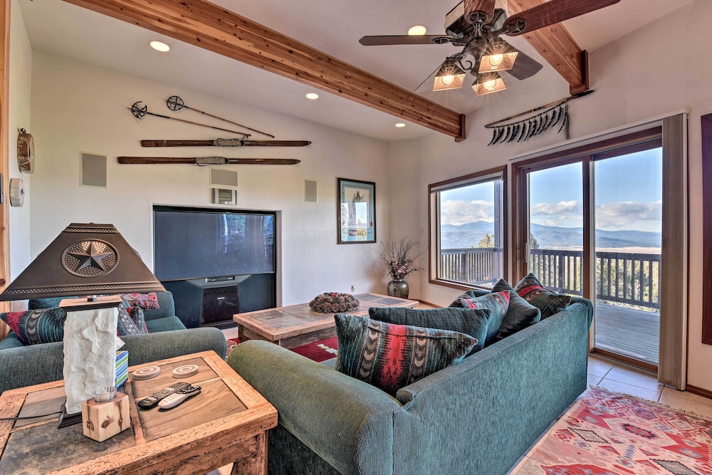 Falcon Rest: A Deluxe Angel Fire Mountain Retreat!