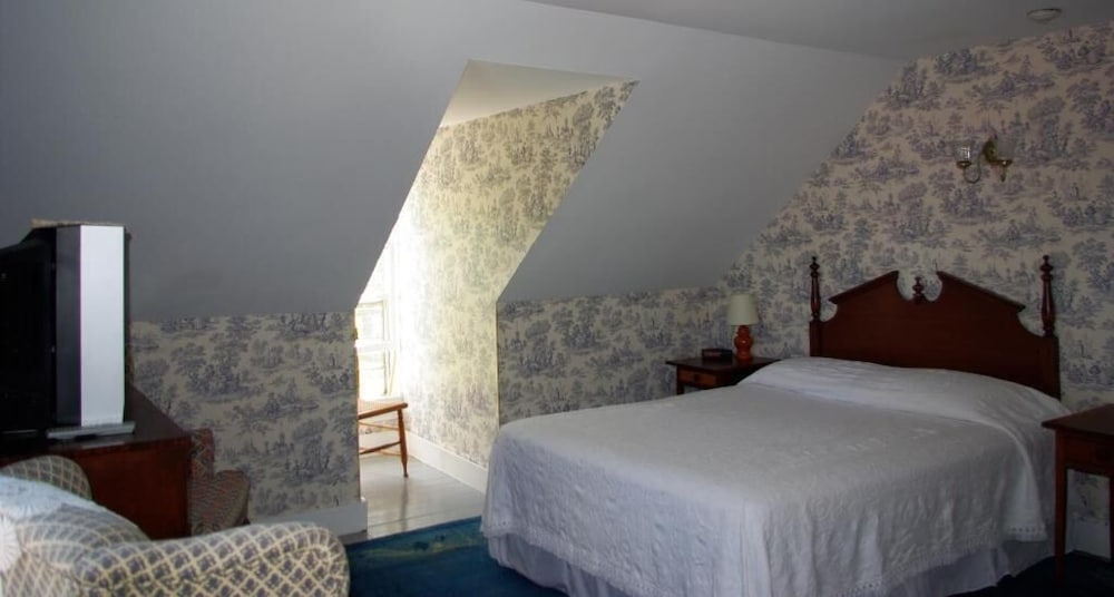 The Garrison House Inn view 4
