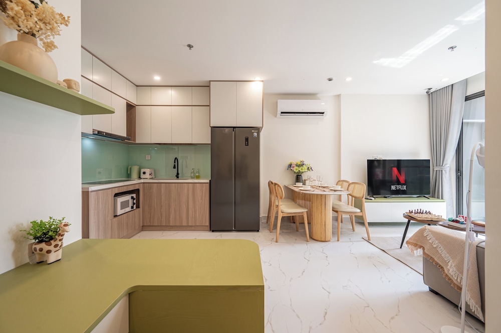 LA Nest 1bed with pool view big deal