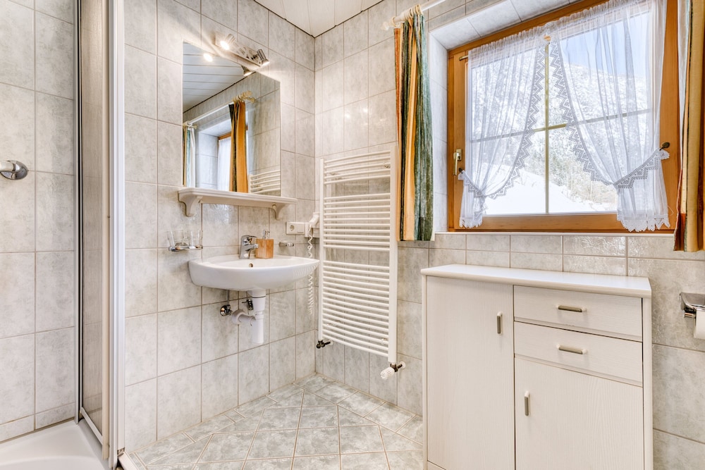 Haus Alvier - 2-zimmer Fewo Zimba mit Balkon