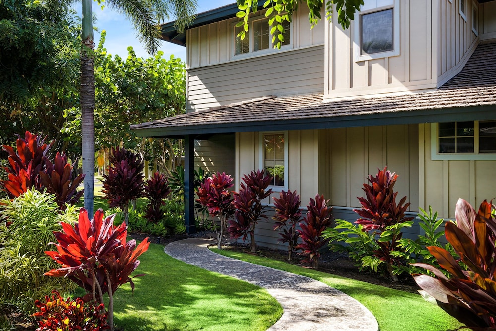 Beautiful Townhouse - Great Amenities and Spacious Lanai! Comes With Beach Pass! - Vrkcv