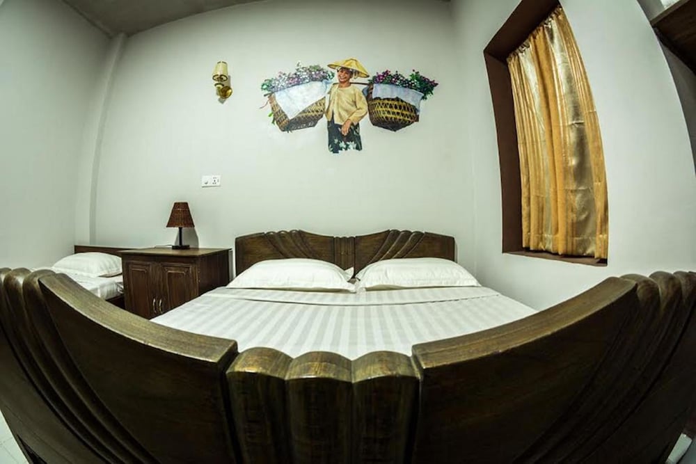 Shwe Yo Vintage Hostel