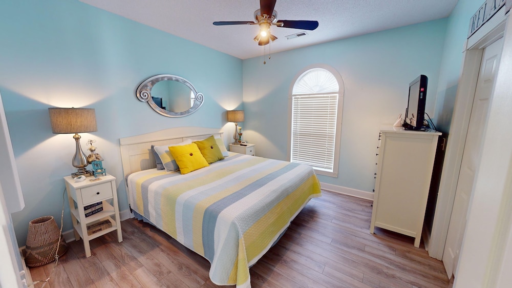 Magnolia Place 4695-205 1 Bedroom Condo