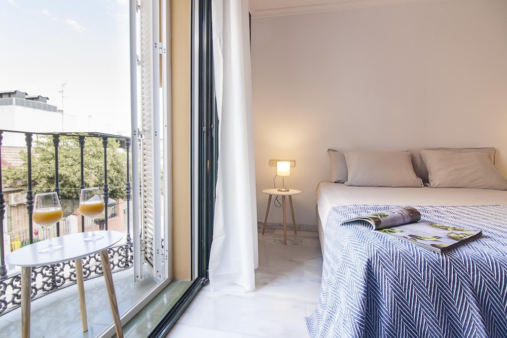 Tomas FreshApartments by Bossh Hotels