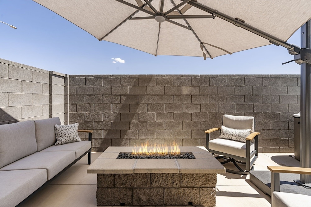 Red Rock Trails 4 Bedroom Townhouse