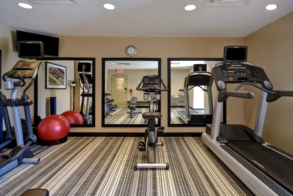 Candlewood Suites St. Clairsville by IHG