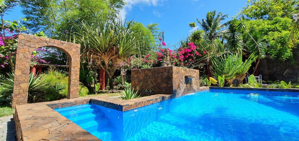 Ravoraha Ecolodge