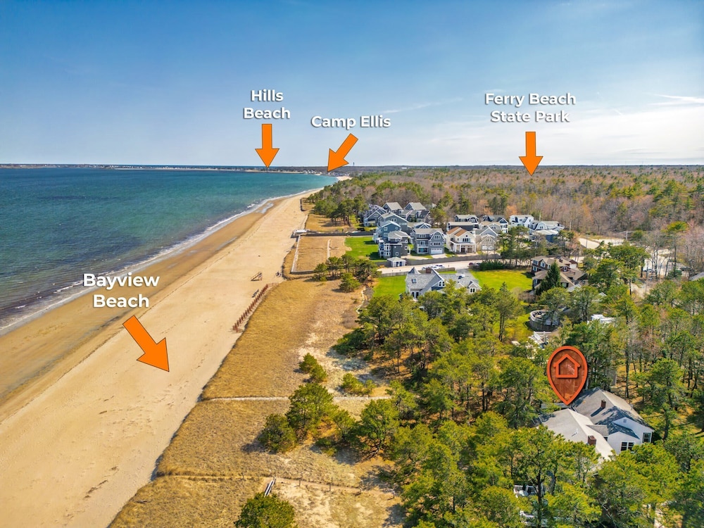 Beachfront and Only 30 Steps To Beach!